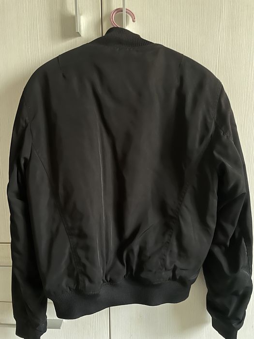 Geaca bomber Bershka