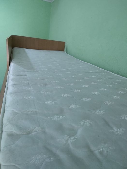 Отдам бесплатно двухъярусную кровать