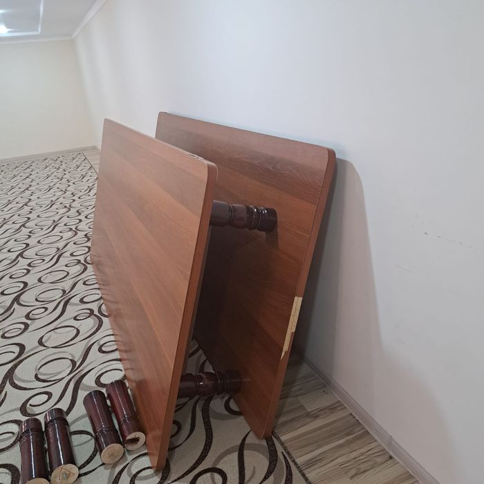 Стол для гостиной