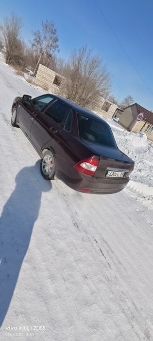 Продам приору хорошем состоянии.