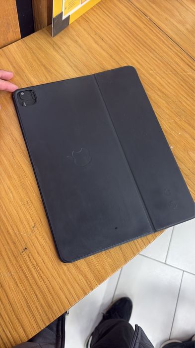 Чехол клавиатура на айпад про