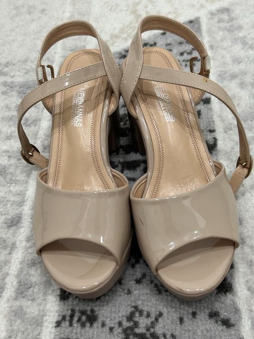 Продам бежевые туфли, 36 размер