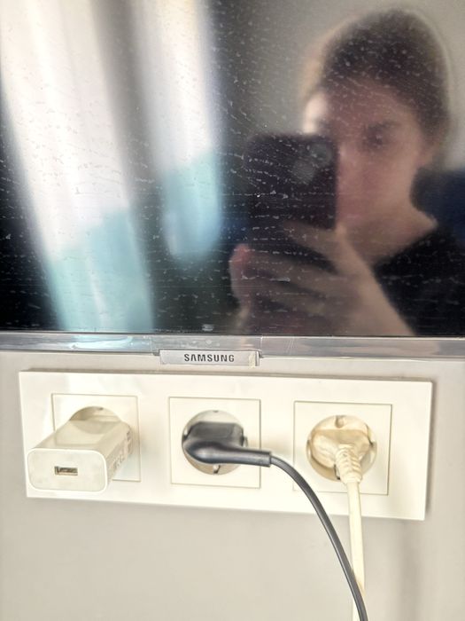 Телевизор samsung