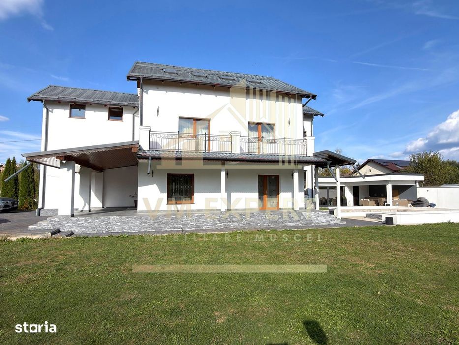 Casă 5 Camere Teren 1600 Mp Campulung