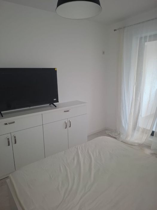 Inchiriez apartament cu 2 camere