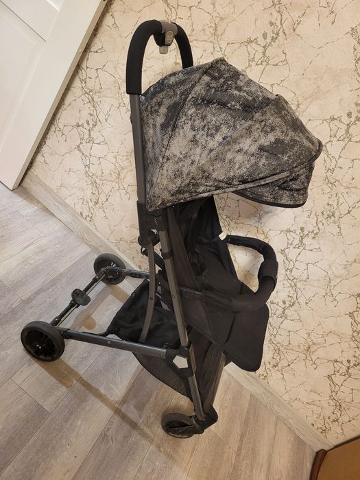 Продам коляску в отличном состоянии