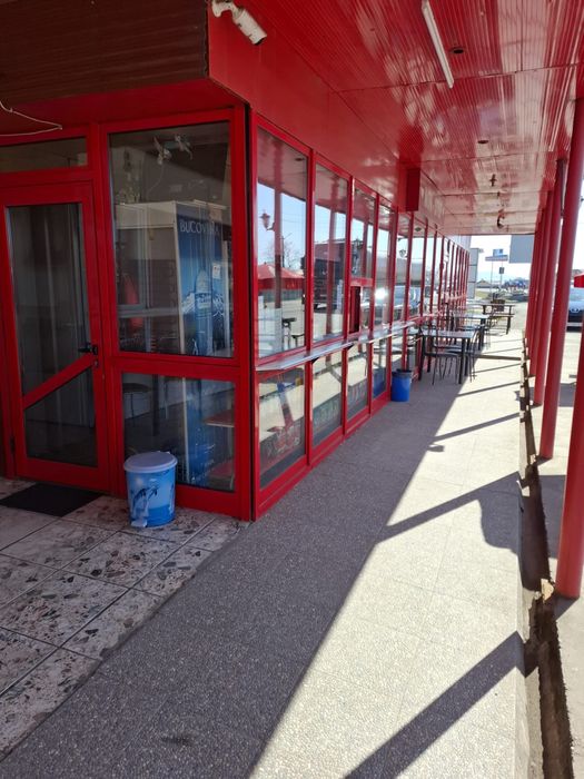 Vand spatiu comercial +Afacere