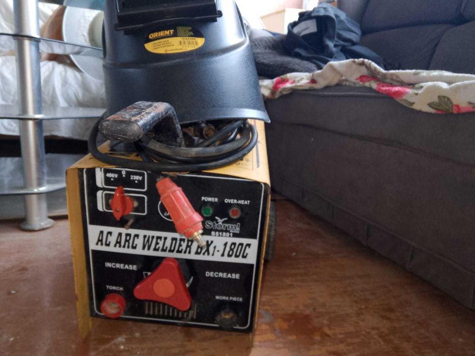 Продаются Сварочный-аппарат трансформатор отличном рабочем состоянии