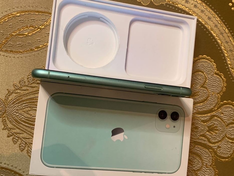 iPhone 11 в хорошем состоянии