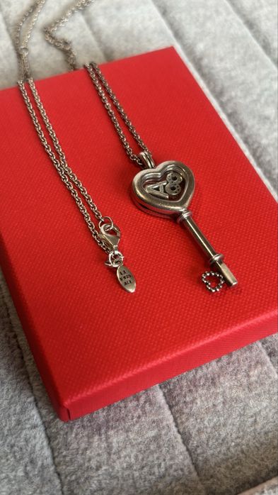Сребърно колие Pandora 925  ключ сърце