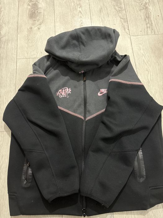 •	Спортивный костюм Nike размер L