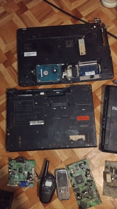 продават се електроника скрап