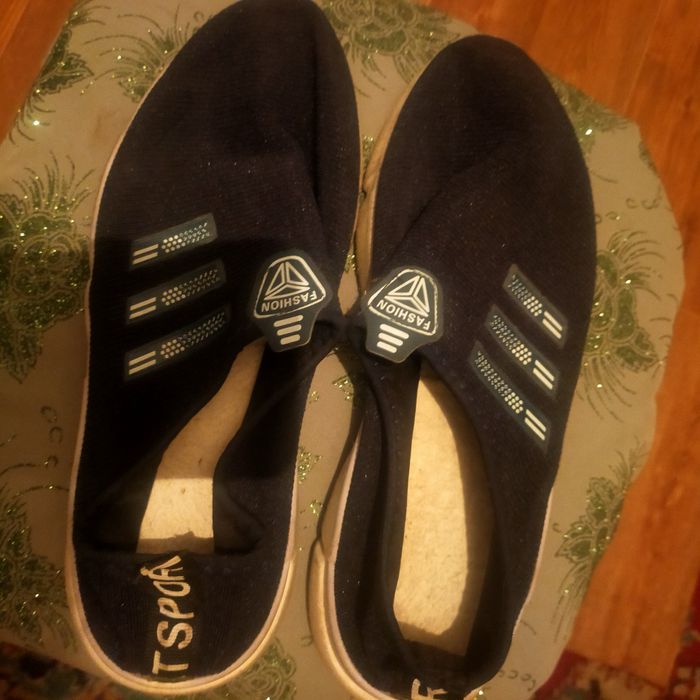 Туфли,красовки,сапожки.