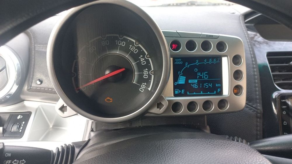 Продается Спарк 2014года 3-позиция есть газ