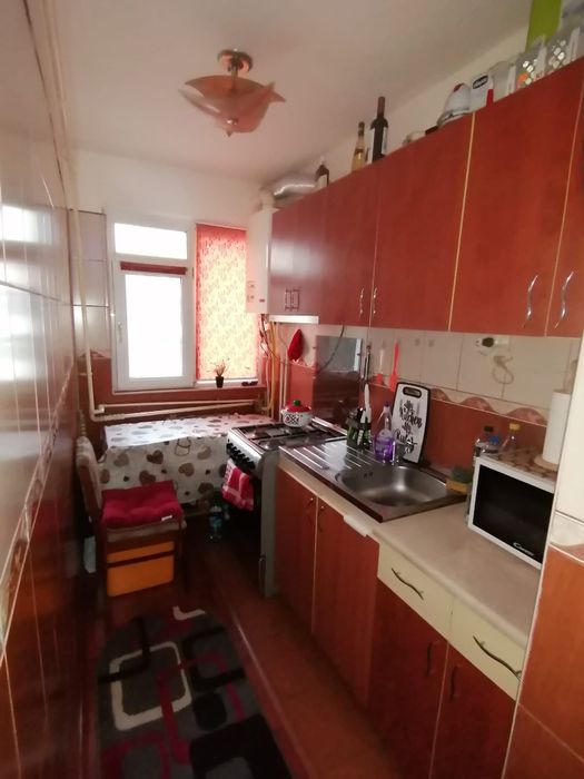 Închiriez apartament