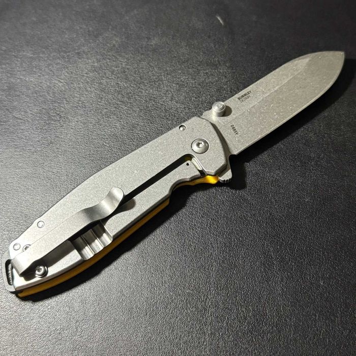 Cuțit pliabil DONUT x CRKT SQUID, lamă galbenă G10 D2, EDIȚIE LIMITATĂ