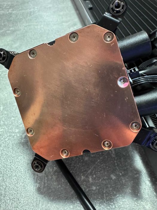 Lian Li Hydroshift LCD FANLESS AIO 360N