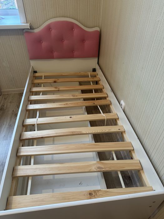 Продам кровать детскую