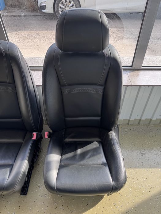 Передние сиденья BMW F10