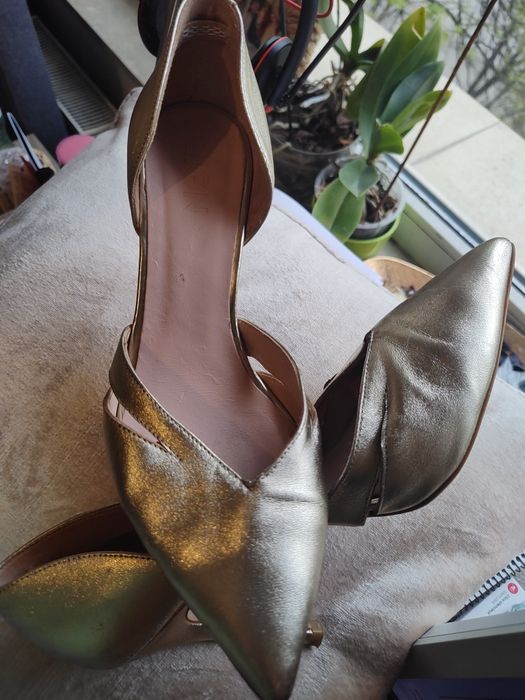 Оригинални обувки 38