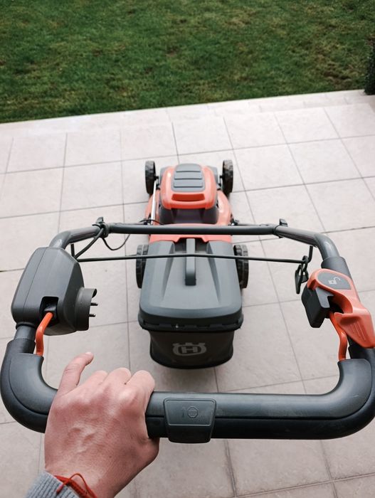 Husqvarna Електрическа 1.8кw 41 см.