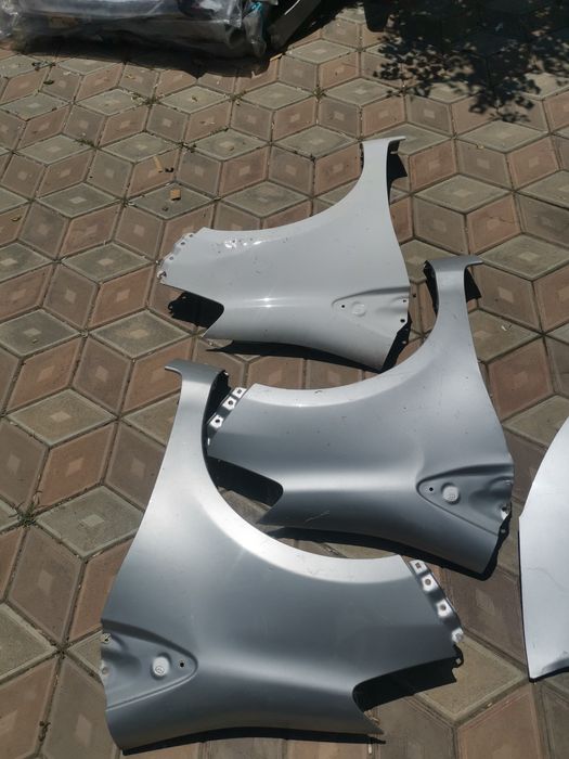 Capota motor aripi stânga dreapta toyota yaris 3 2010 - 2020