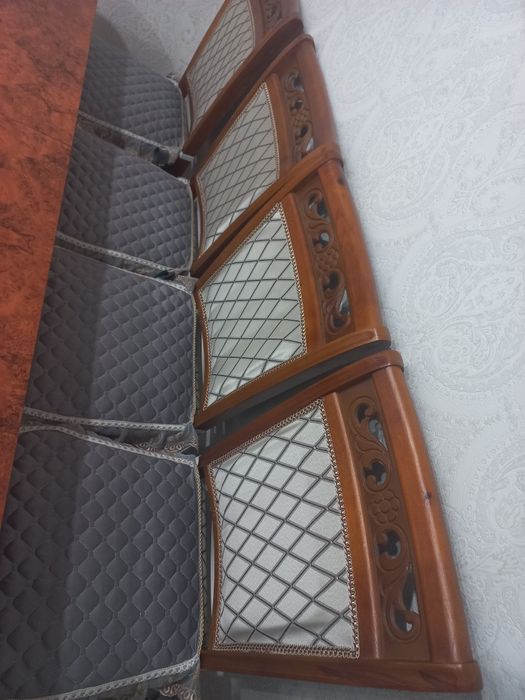 Продам стол со стульями