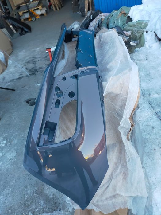 Бампер лада Веста в цвет