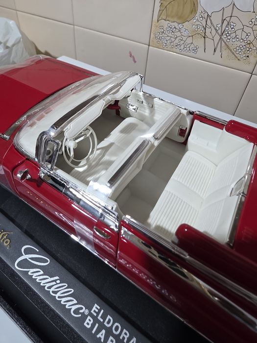 Модел на Cadillac Eldorado (1:18)