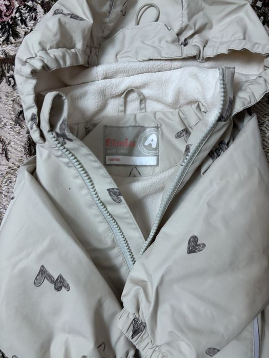 Продам детскую ветровку