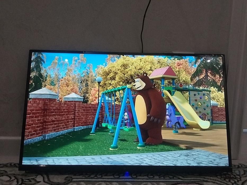 Телевизор  Smart 32 android televizor karobka Dakument bor Yangi