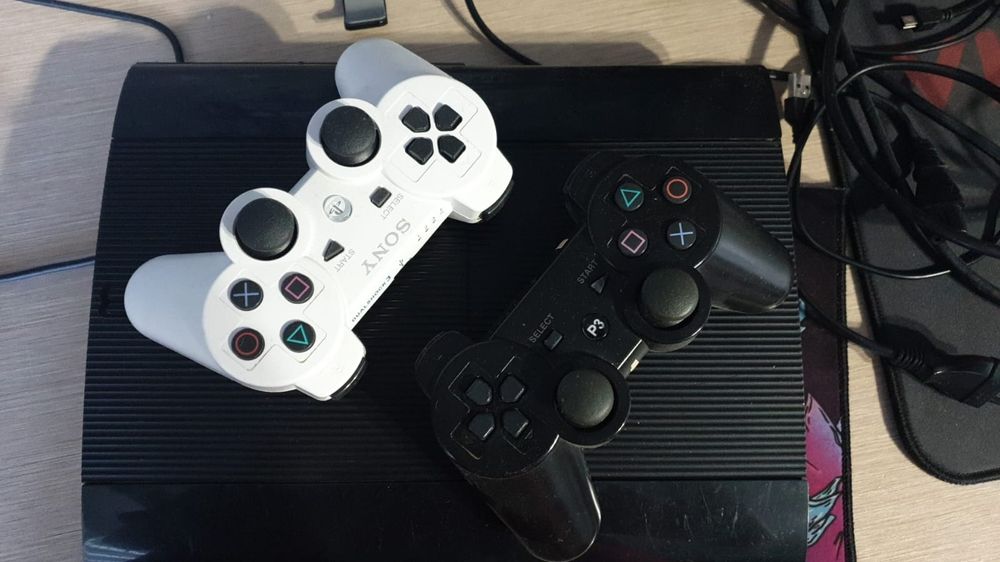 Ps3 super slim (playstation 3)