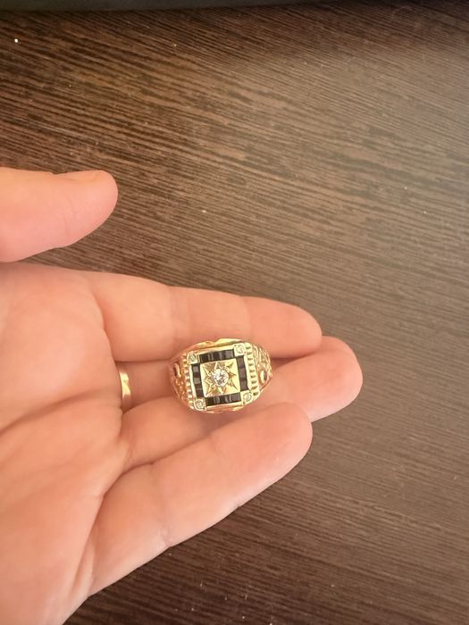 Продам золотое кольцо