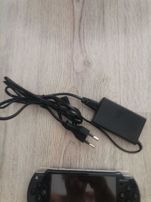Игра Psp 2004 черна