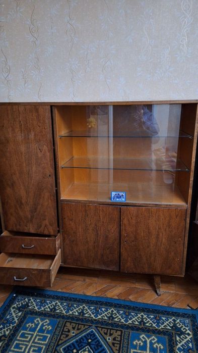 Коричневый  сервант  СССР