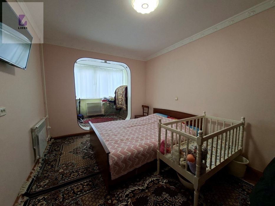 Продается 3 х комнатная квартира 2 этаж Середина