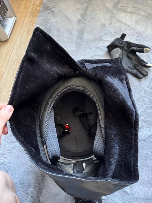 Мото шлем обсолютно новый