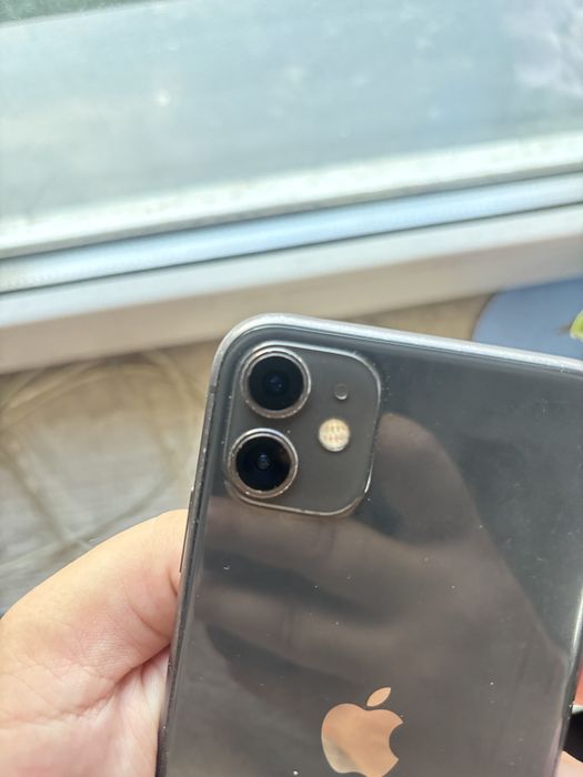 Vand Iphone 11 128gb