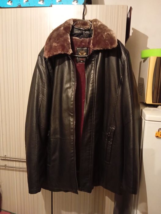 Продам кожаную куртку