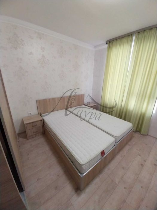 Дава се под наем Тристаен апартамент в Шумен, Пазара - 70 кв.м за 306 € - Снимка #3