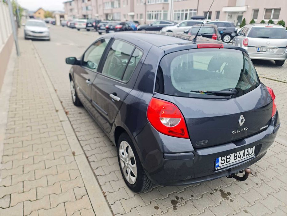 RENAULT 4 2006 — imagine 4