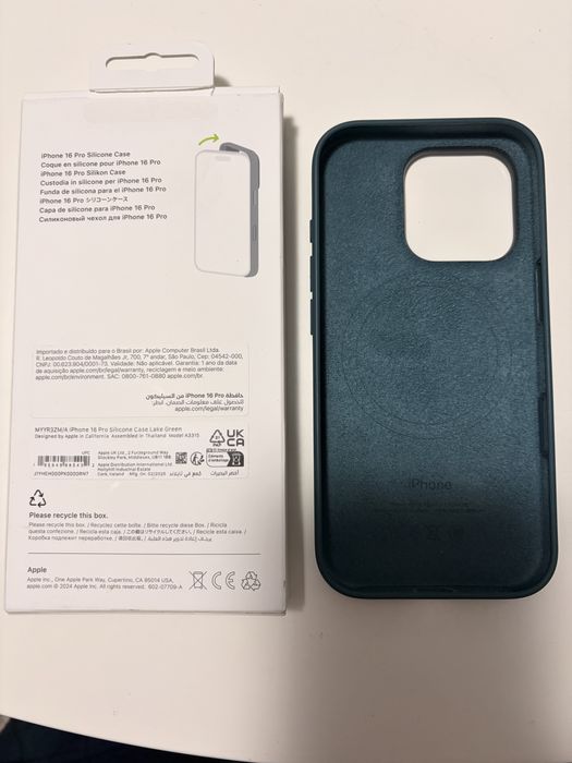 Vand husa apple originala iphone 16 pro !!!