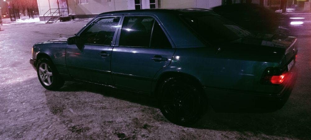 Продам Мерседес Бенз w124 m104 3.2