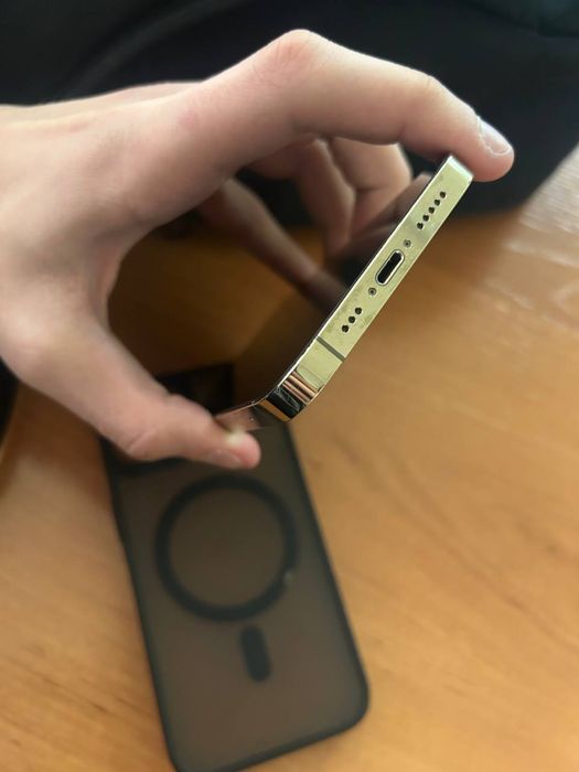 продам iphone 12 pro