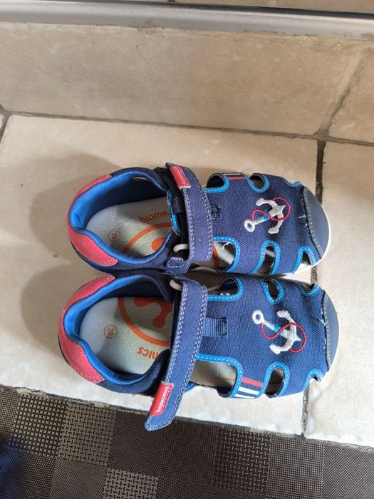 Сандали biomecanics и crocs c7