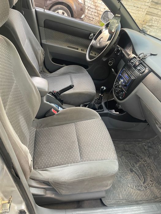 Ласетти 2005 сотилади