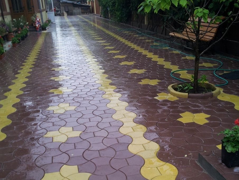 Producator pavaje - model autoblocant soare 50x50 cu 60x60