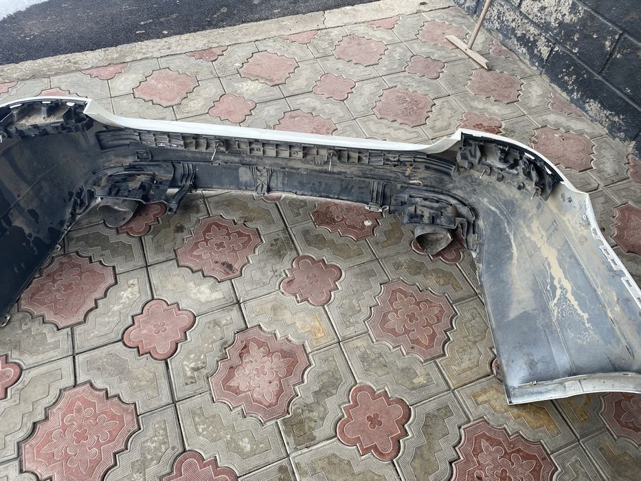 Продам задний бампер W212