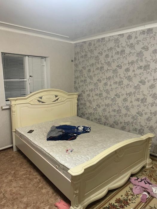 Продам спальный гарнитур