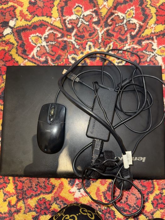 Ноутбук сатылады